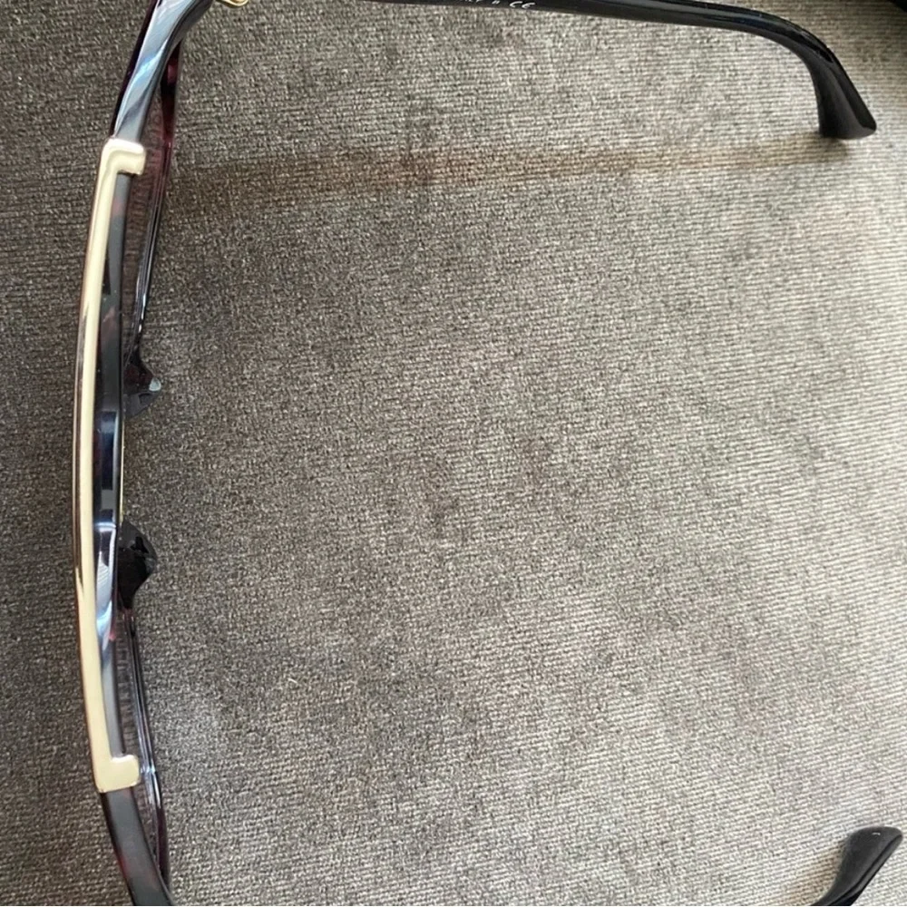 💯 authentic Valentino Sunglasses Purple Tint - Picture 5 of 7